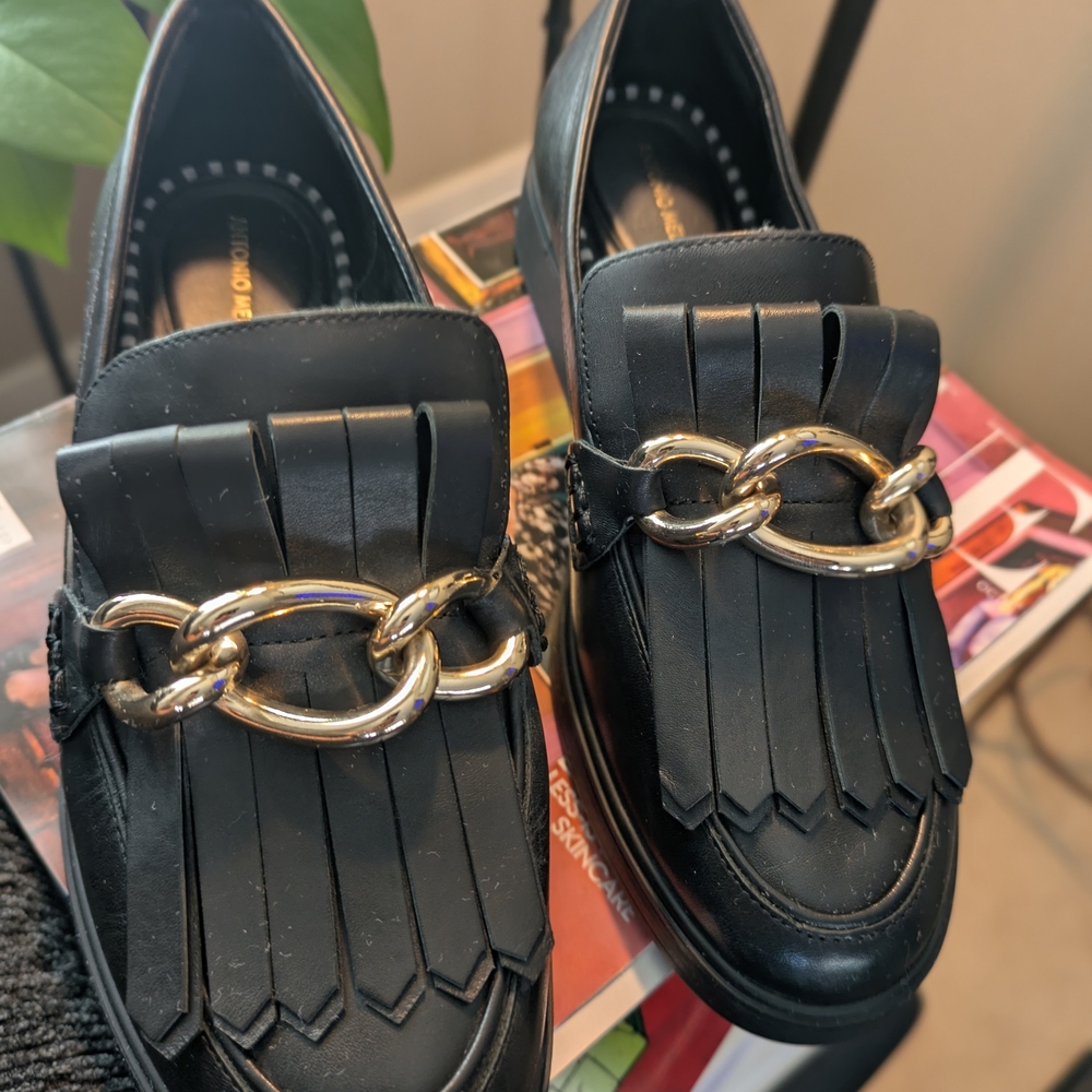 ANTONIO MELANI Black Loafers with Gold Chain